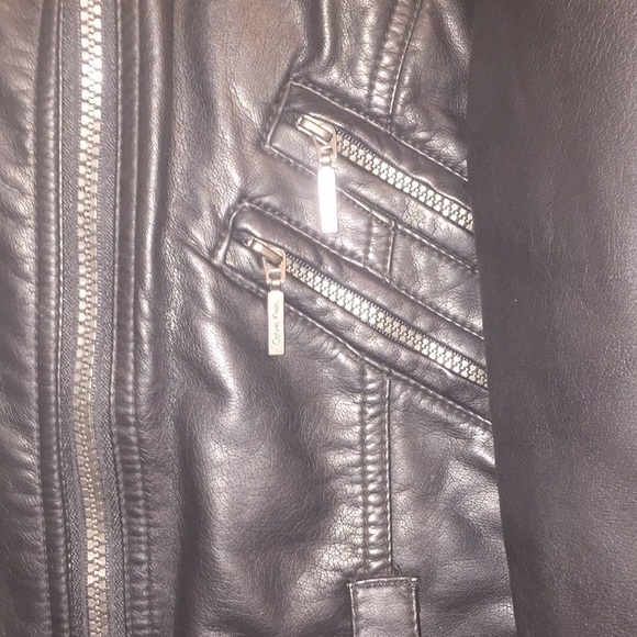 Calvin Klein women’s leather jacket - Picture 3 of 6